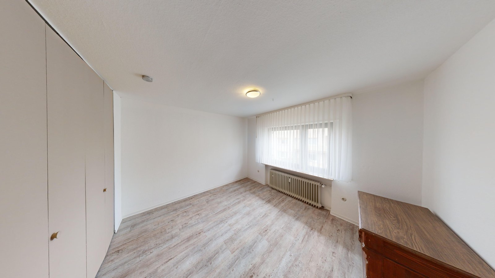 *SOLD*From capital investment to multi-generation house | two-family house with large garden & garage