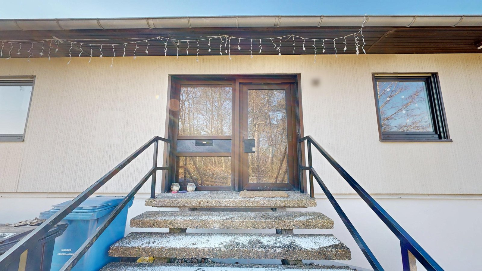 *SOLD*| Leasehold on the edge of the forest | detached house with granny apt., garden & garage