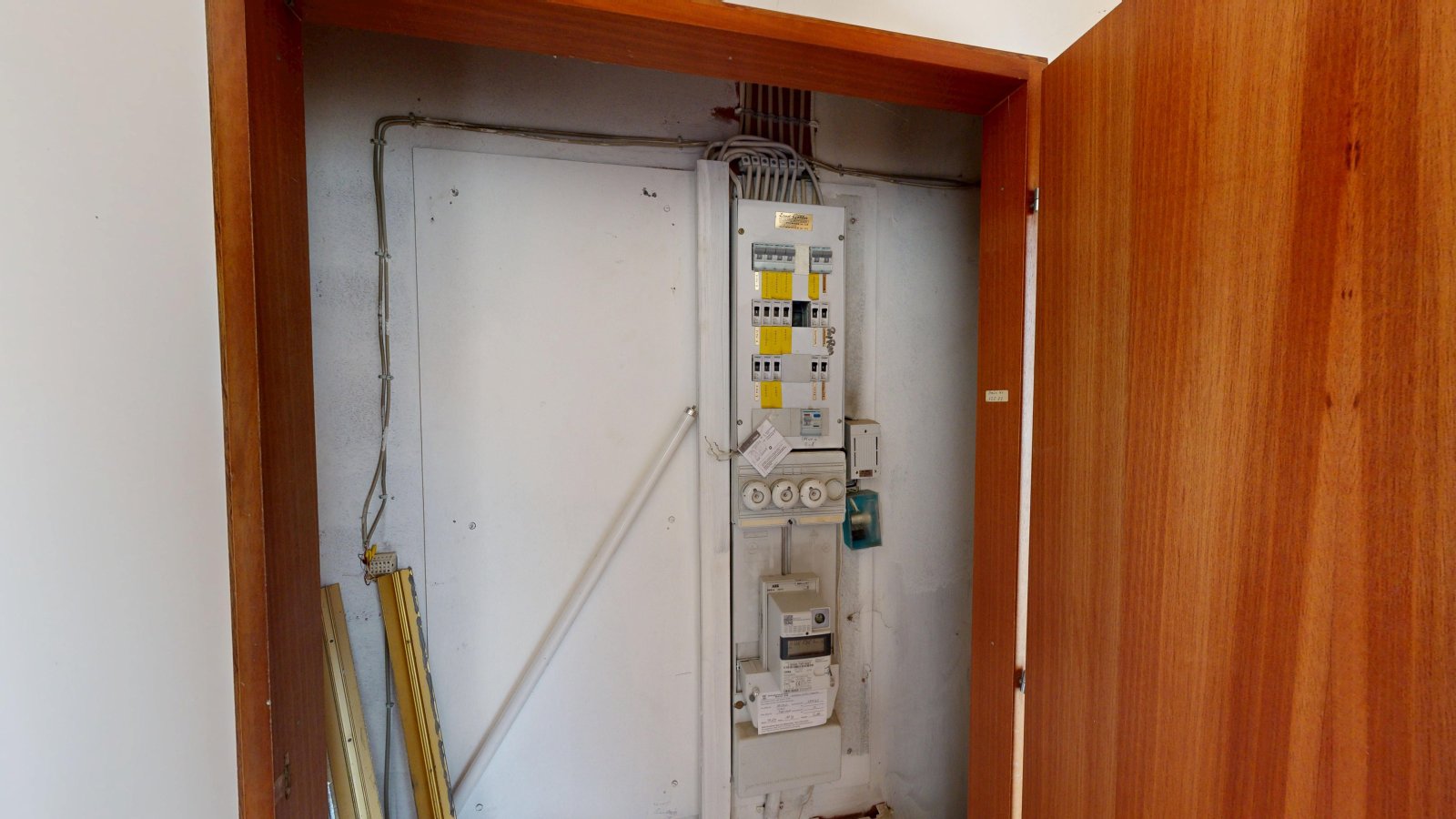 *SOLD*| Leasehold on the edge of the forest | detached house with granny apt., garden & garage