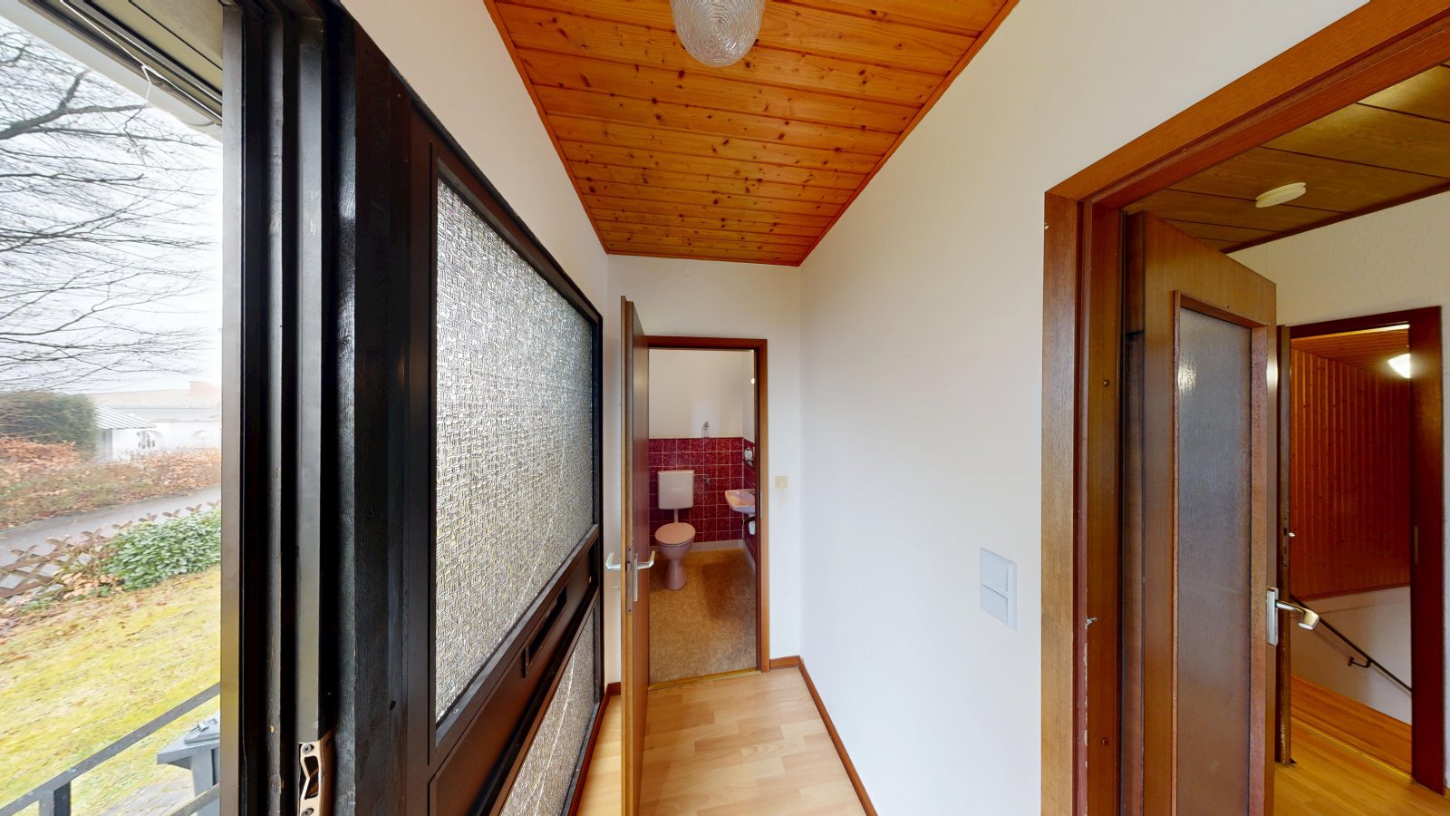 *SOLD*| Leasehold on the edge of the forest | detached house with granny apt., garden & garage