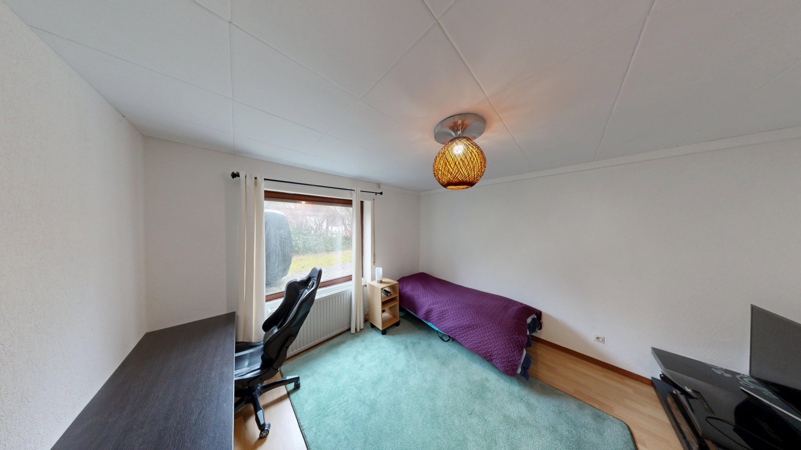 *SOLD*| Leasehold on the edge of the forest | detached house with granny apt., garden & garage