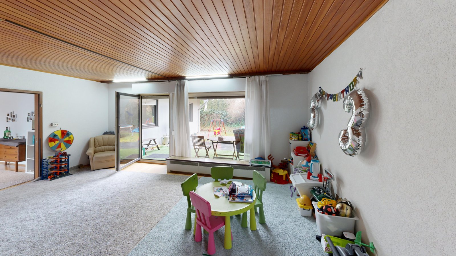 *SOLD*| Leasehold on the edge of the forest | detached house with granny apt., garden & garage