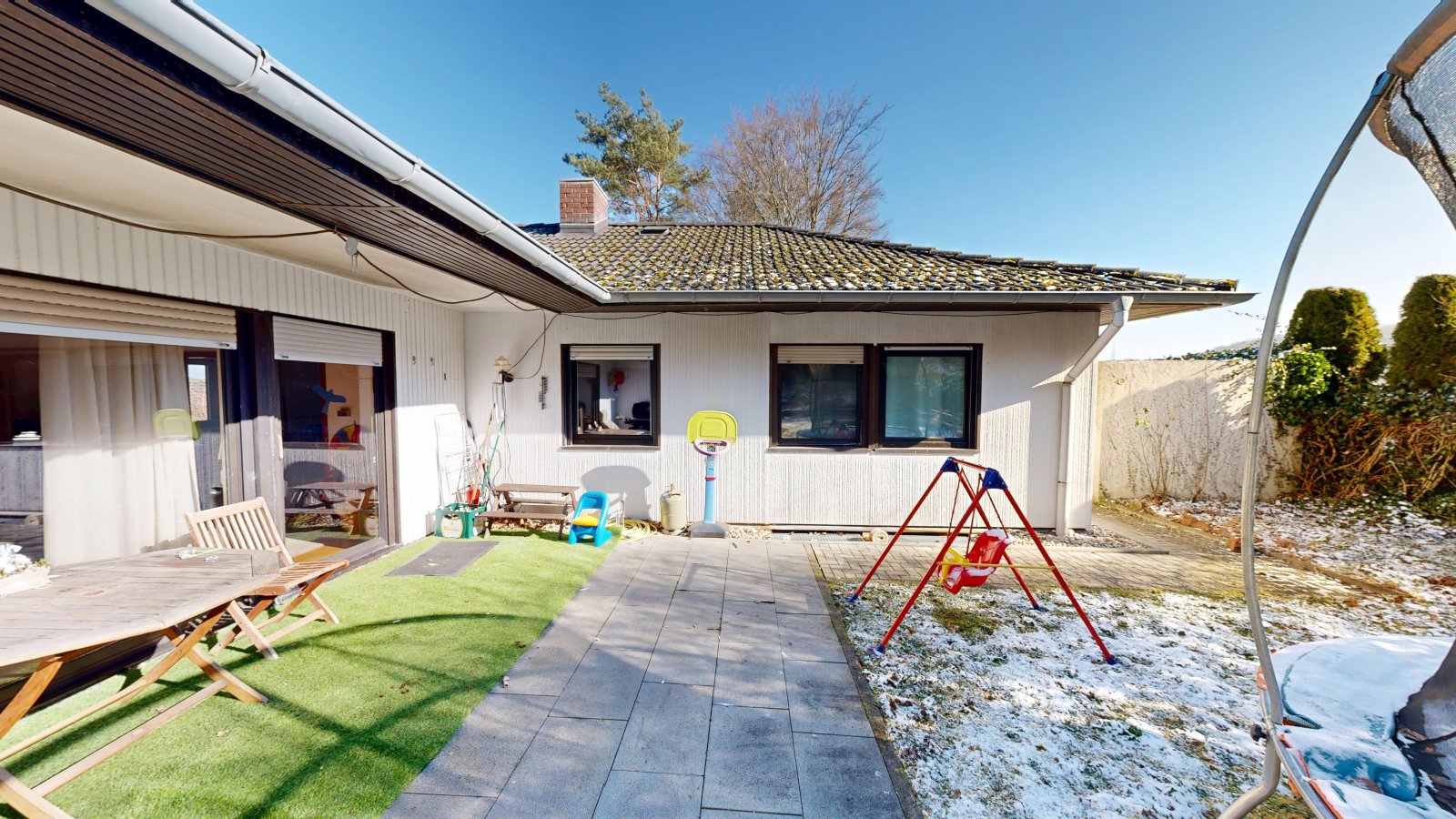 *SOLD*| Leasehold on the edge of the forest | detached house with granny apt., garden & garage