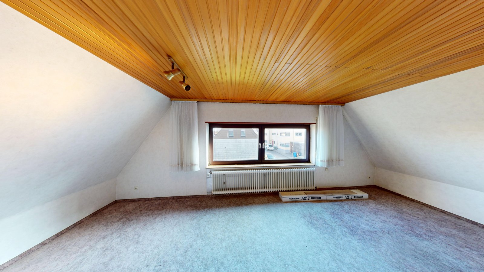 *SOLD* Family-friendly residential area | detached house with garden & garage