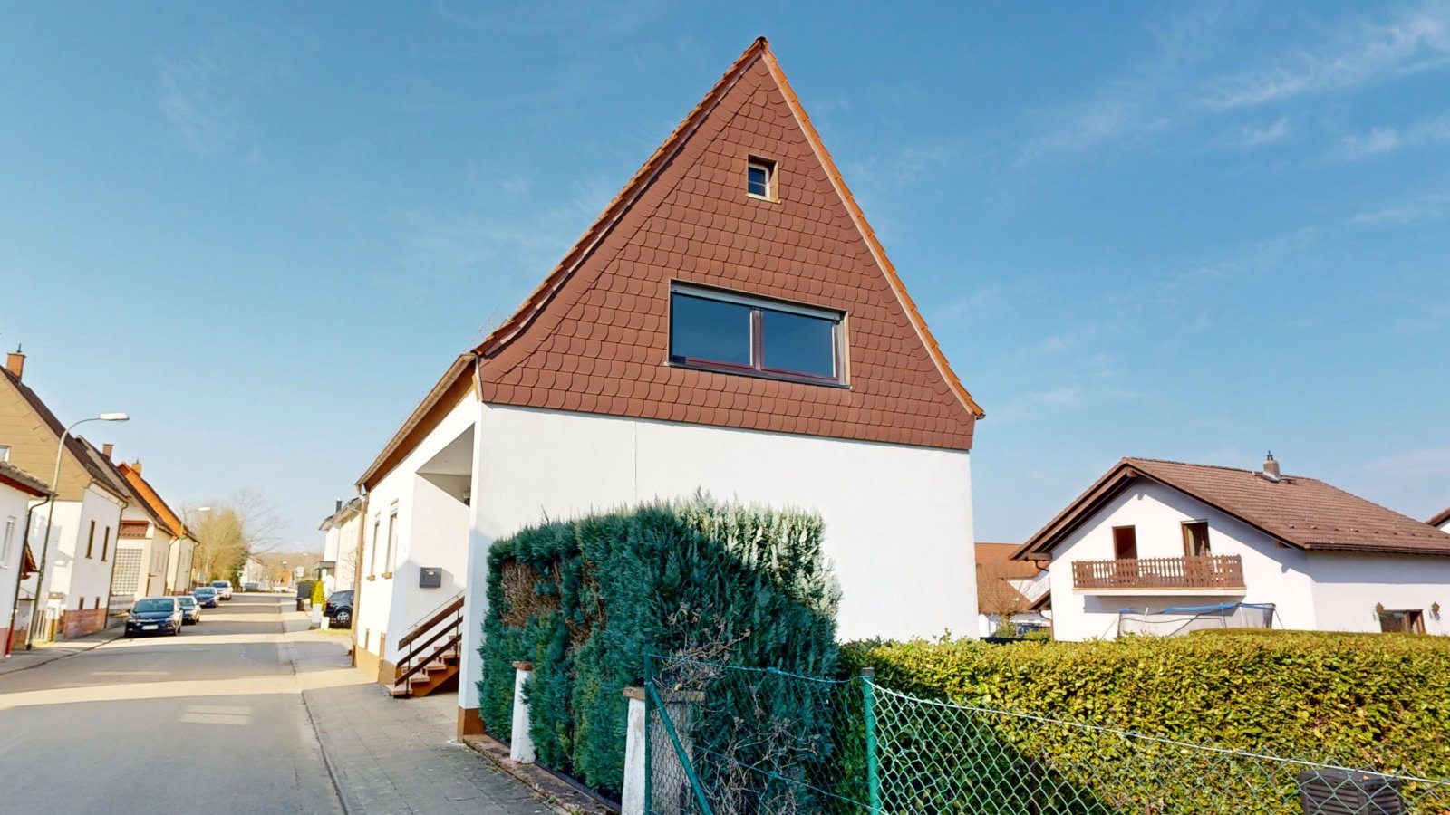 *SOLD* Family-friendly residential area | detached house with garden & garage