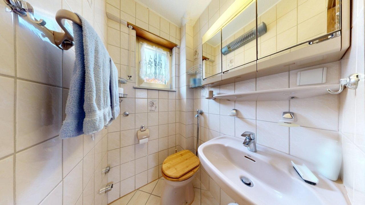 WC - EG