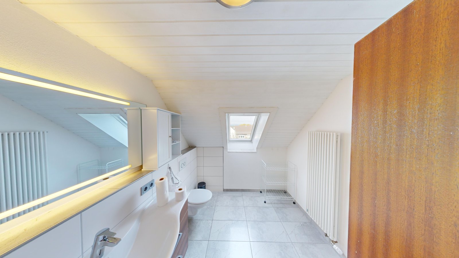 bathroom | upper floor bathroom | upper floor