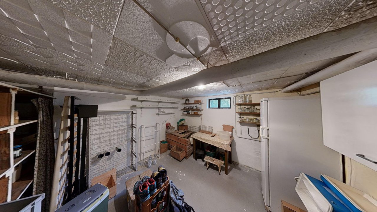 Cellar | basement Cellar | basement